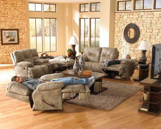 438 Voyager Sofa & Loveseat