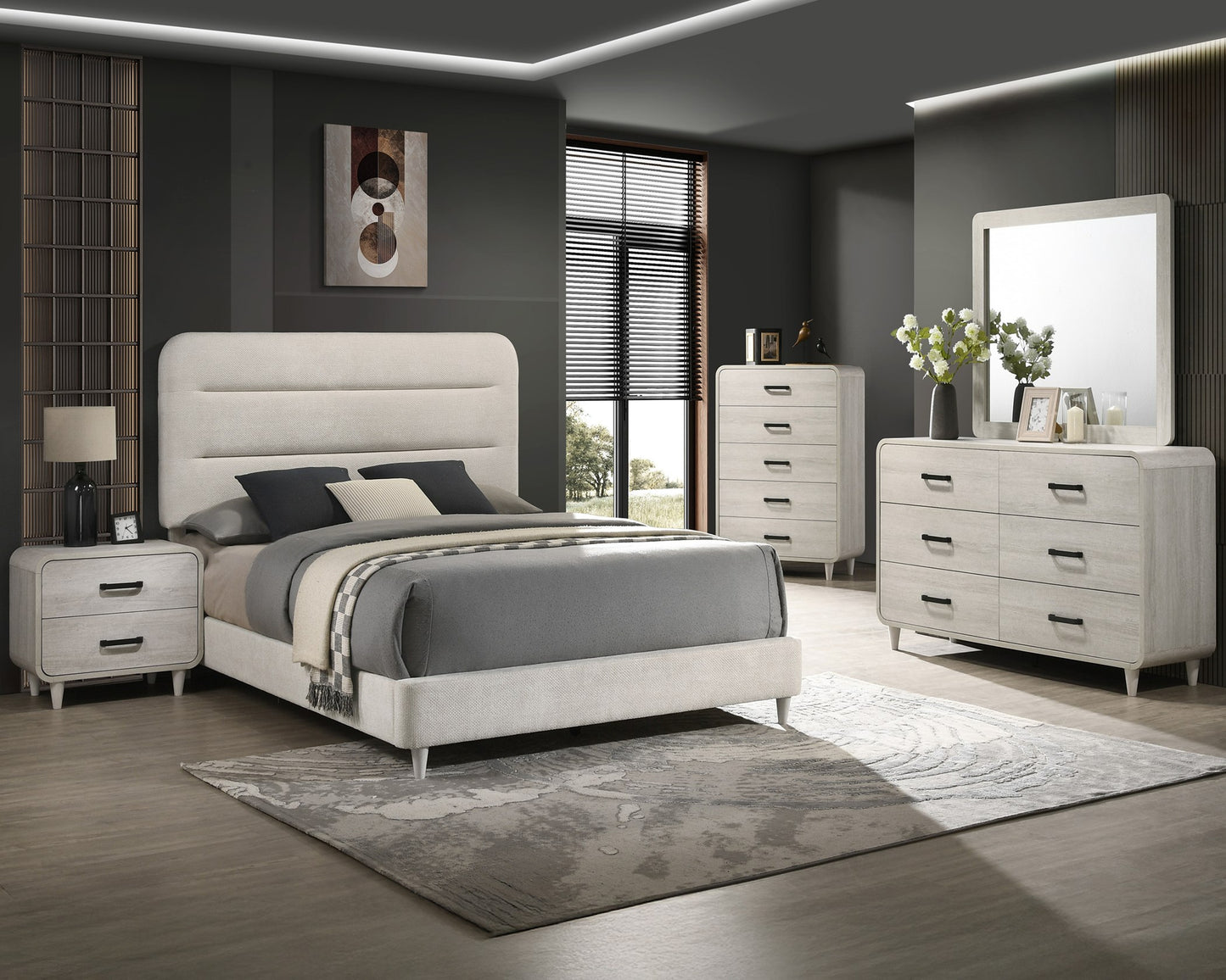 CM4900 Nyomi White