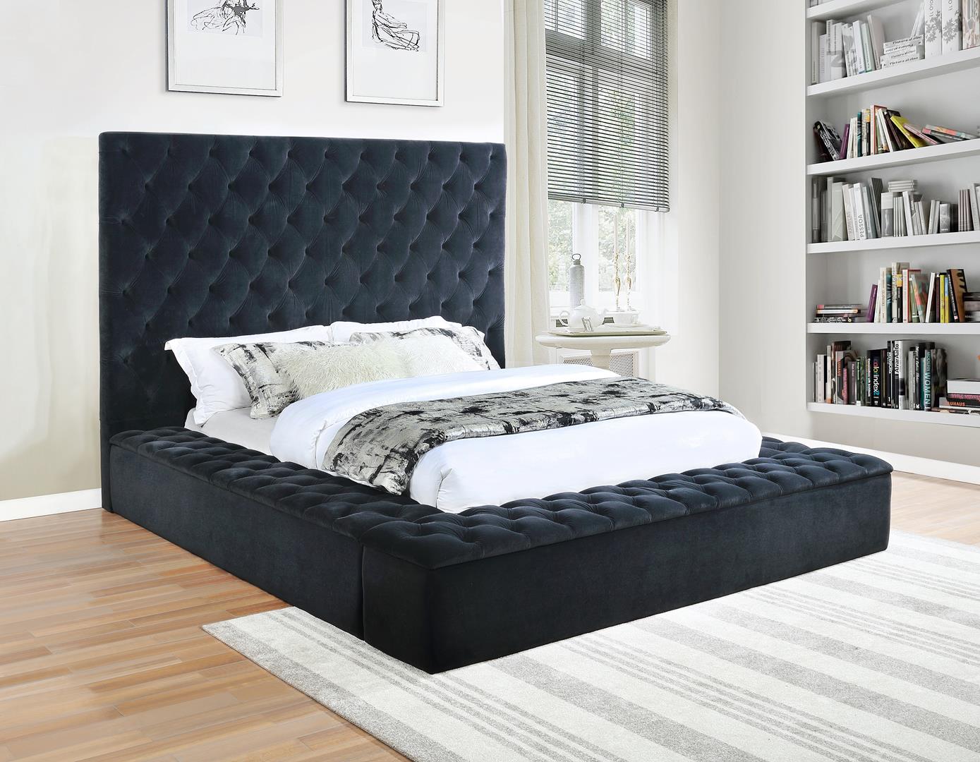 Elegante Black King Bed